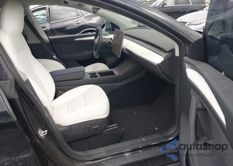 2022 Tesla Model Y Performance Dual Motor All-Wheel Drive from USA, damaged, VIN 7SAYGDEF2NF555644